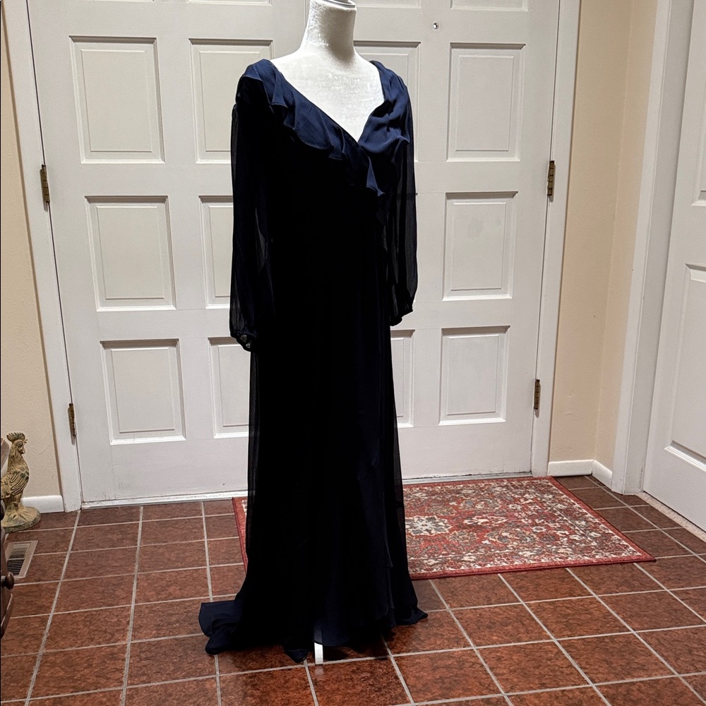 Elegant Navy Blue Maxi Dress